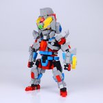 小さいレゴブロックでグリッドマンが作られています!すごい!
