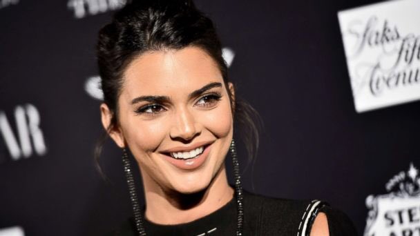 Happy Birthday Kendall Jenner! Love you so freakin much!! Don t let anyone ruin ur day!!     