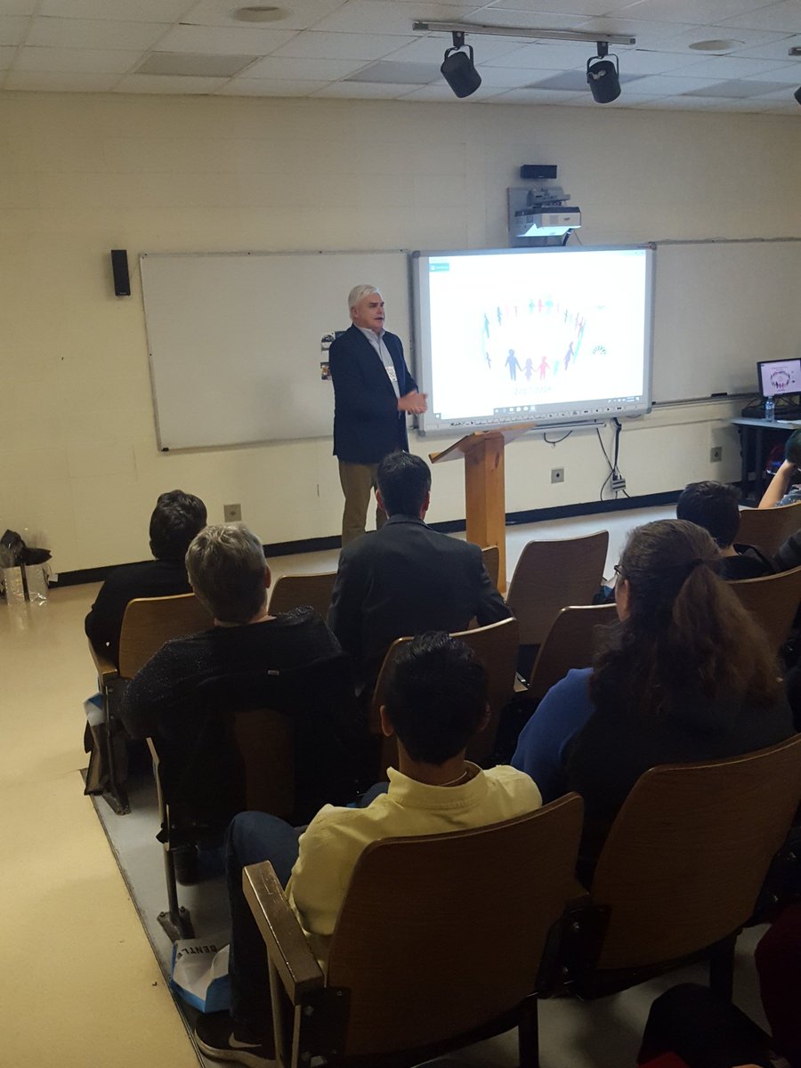 Great bunch this morning at the Community Education Network AGM <a href="/sms_middle/">Stephenville Middle</a> <a href="/CEN1991/">CEN</a> <a href="/BSGwomenscentre/">BSG Womens Centre</a> @edwina_mccarthy <a href="/JohnMichaelFinn/">John Finn</a> <a href="/ScottReidLib_NL/">Scott Reid</a> @OPE_GovNL <a href="/NLESDCA/">NLESD</a>