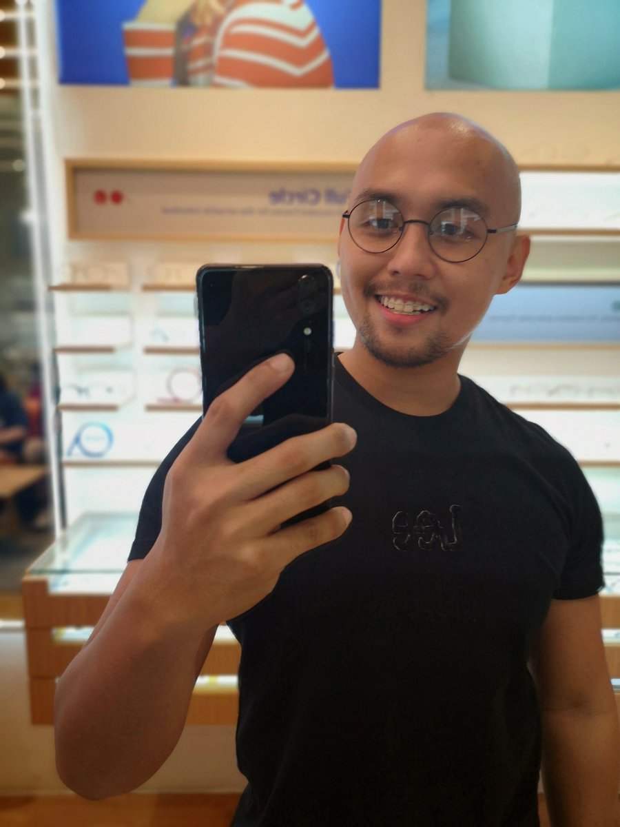 chubbaldy's tweet photo. Glasses soon, tsk tsk #basapamore #haha https://t.co/vkQn3rsgnj