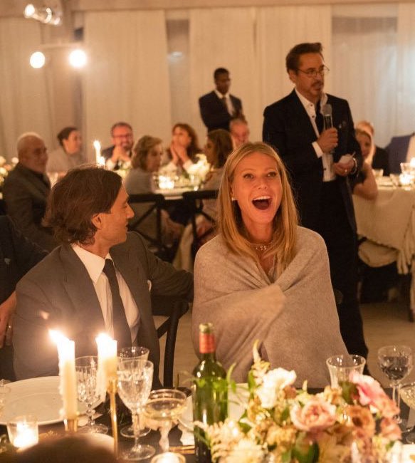 wnntersolstice's tweet photo. These pictures of #thefaltrows wedding have me deadโ Can we please get a video of RDJโs speech... https://t.co/eRUhapcKRU