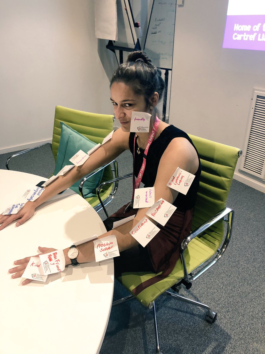 StudentVoice_HP's tweet photo. What skills make a good chair and secretary? 
#RepFest2018 
@HeathParkCSU @CU_StudentVoice https://t.co/iJ70oydkkb