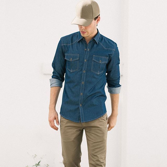 batchshirts's tweet photo. our Maker Shirt rolled and ready 🛠⠀ https://t.co/qW8AXTld6m https://t.co/O5cIVoMQye