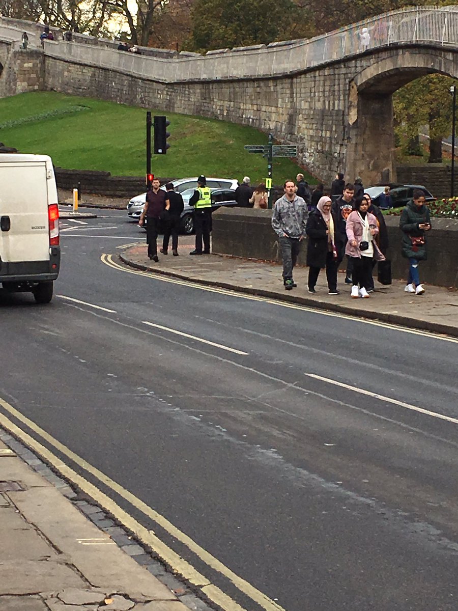 NYP_York's tweet photo. People have asked if anything is happening in York as they pass me on Lendal Bridge... #OpErase your City Npt are out welcoming visitors and tackling any ASB early so people can enjoy our beautiful City 👍🏻 https://t.co/HAMDSr8IWS