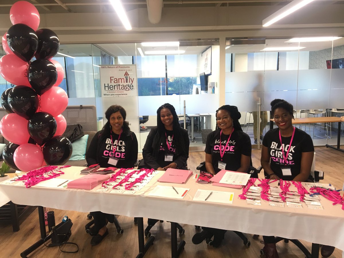 VolunteerBGCATL's tweet photo. Volunteers and girls gearing up for the day!
#BlackGirlsCode #Pledge4Future #BGC #BlackGirlsCodeAtlanta #BGCATL #STEM #BGCVirtualReality #VirtualReality https://t.co/gmEychVapD