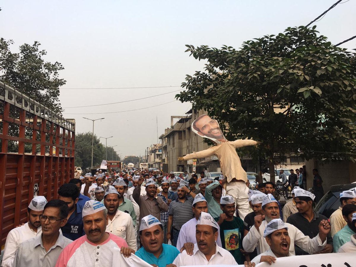 prabhakarg_aap's tweet image. आम आदमी पार्टी दक्षिणी दिल्ली द्वारा राघव चड्ढा जी के आवाहन पर दक्षिणी दिल्ली की हर विधानसभा में भाजपा द्वारा उत्तर भारतीयों पर किये गए हमलो और बयान बाजी के खिलाफ प्रदर्शन।