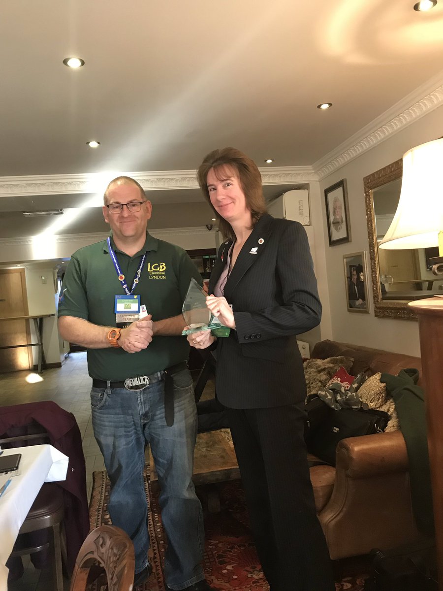 UKCustomCards's tweet image. Proud to be recognised as Top Referral Giver for Oct 2018 at @BNI_Bath_Parade for 14 referrals