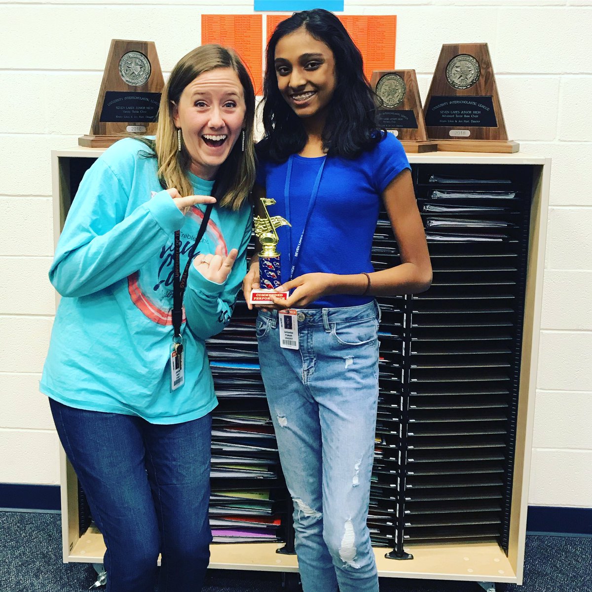 SLJH Choir tweet media