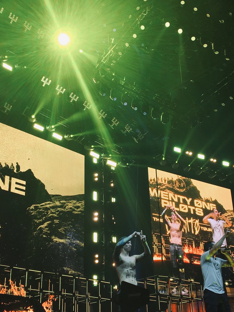 suicdalheadcase's tweet photo. atl:...nov:....2nd...: ||-// https://t.co/uxdkQHjAI3