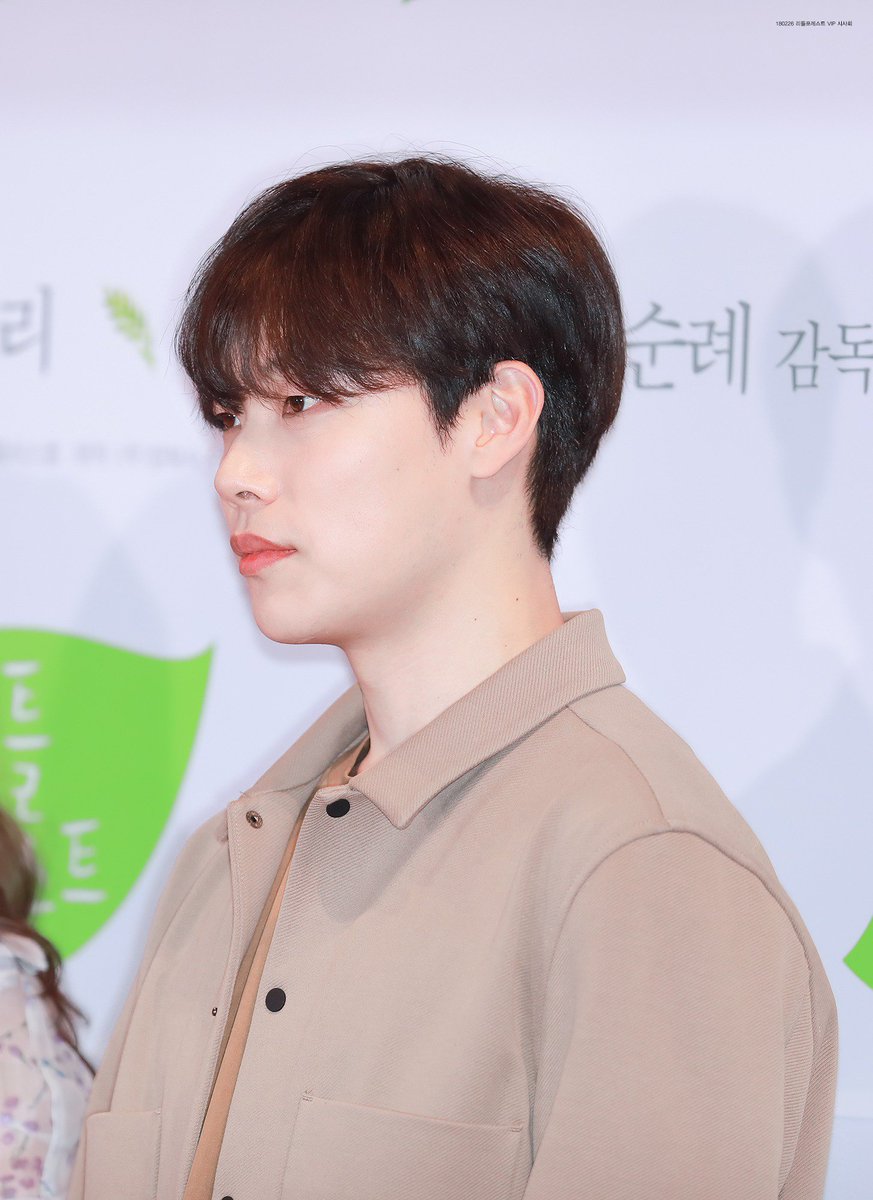 180226 리틀포레스트 VIP 시사회 #류준열
bit.ly/2OoDIoX bit.ly/2AJRJKn
고전 추팔.. 😢
