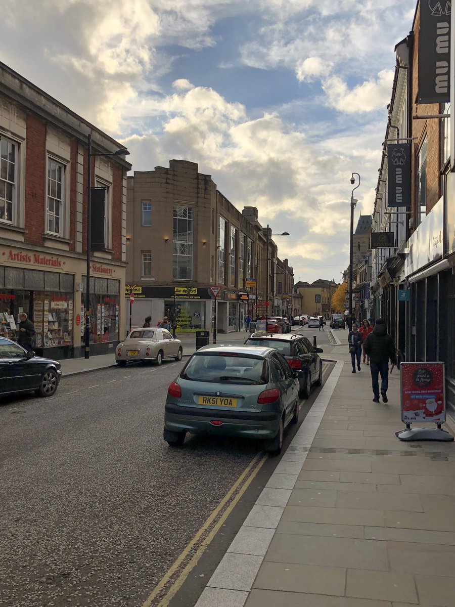 chris_davison1's tweet photo. ... massive shout out to #Lisa and the staff @DREAMSSTGILES Coffee Lounge .. decent grub and coffee - well worth a look 👀 .. as is St Giles Street with its range of independent and boutique shops ..👏👍 🙌@NrthmptonEvents @ChronandEcho  @NorthantsCoC @NorthamptonBC https://t.co/fx5U9CFkdq