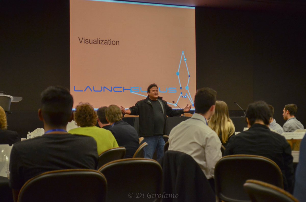 CollegeBChain's tweet image. Gary Fowler during his discourse on Visualization. Only at #CollegeBchain #CBC #FSU #IBM