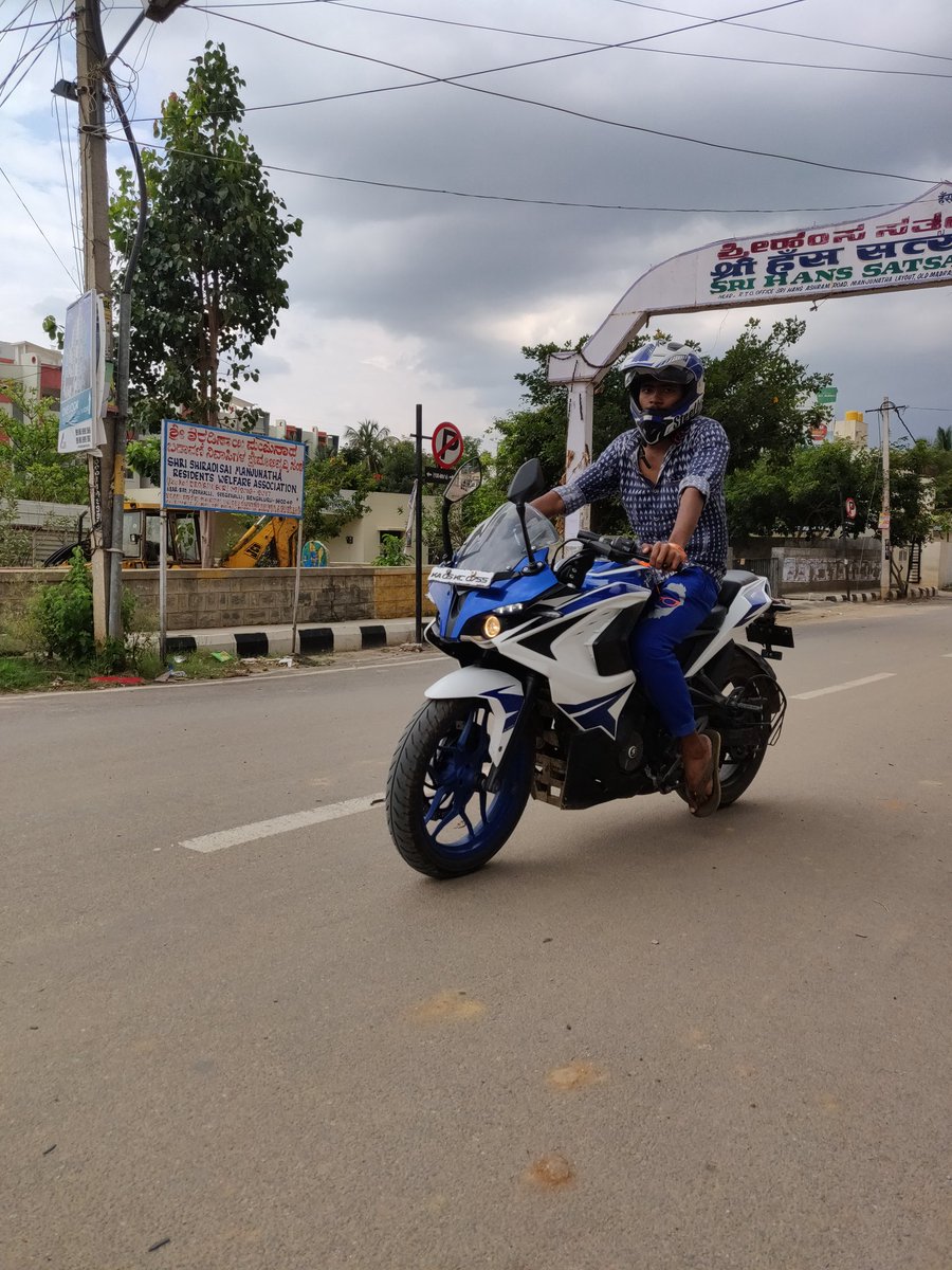 Pruthvi02220259's tweet image. #pulsar200rs #prithviGowda