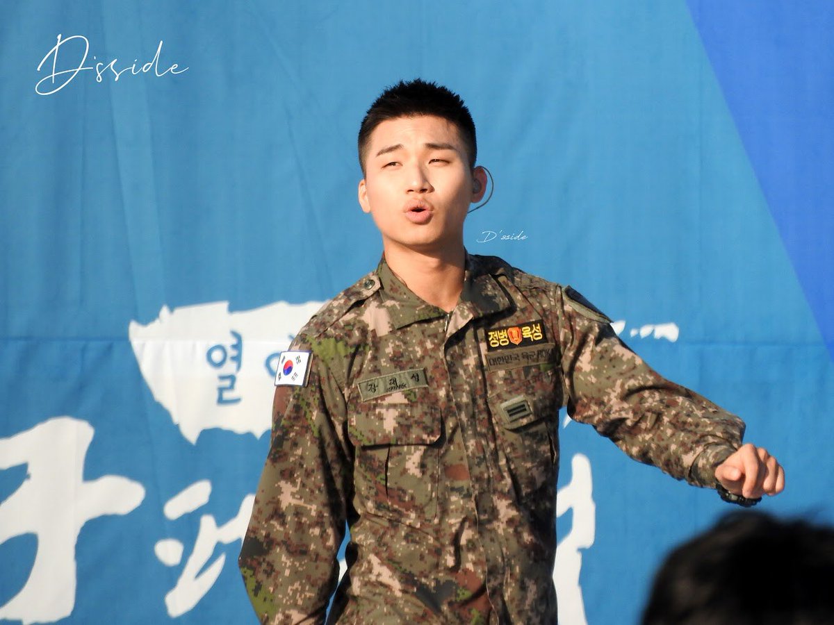 짱 귀여워 ㅠㅠ 💗

일병 강대성 @ 지상군페스티벌
#DAESUNG #대성