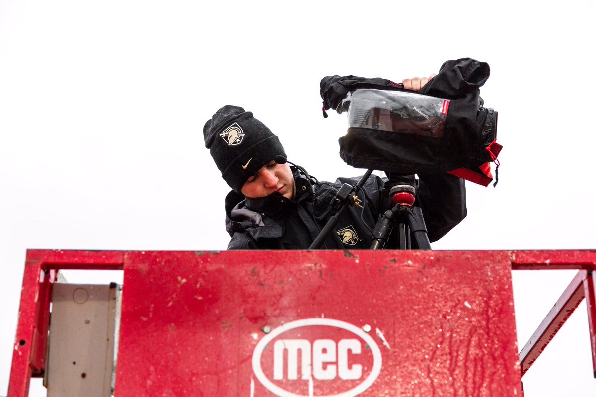 ArmyFBVideo's tweet image. Rain or shine: we film