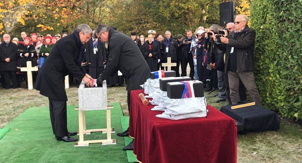 OpexNews's tweet photo. Les #Ardennes honorent 246 combattants russes de la Première Guerre Mondiale https://t.co/ConPaDSY9L #Vouziers #WWI #Chestres #Centenaire1418 @CORDIERPierre08 https://t.co/J3e3zCpufl