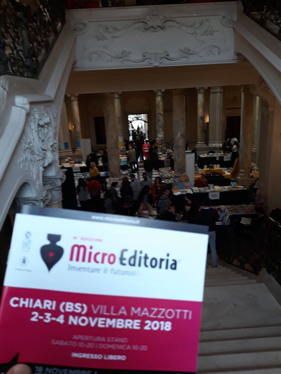 granata_serena's tweet photo. Oggi tanto per cambiare eccomi in mezzo ai libri alla #Microeditoria #Chiari https://t.co/U4j1HtKSnY