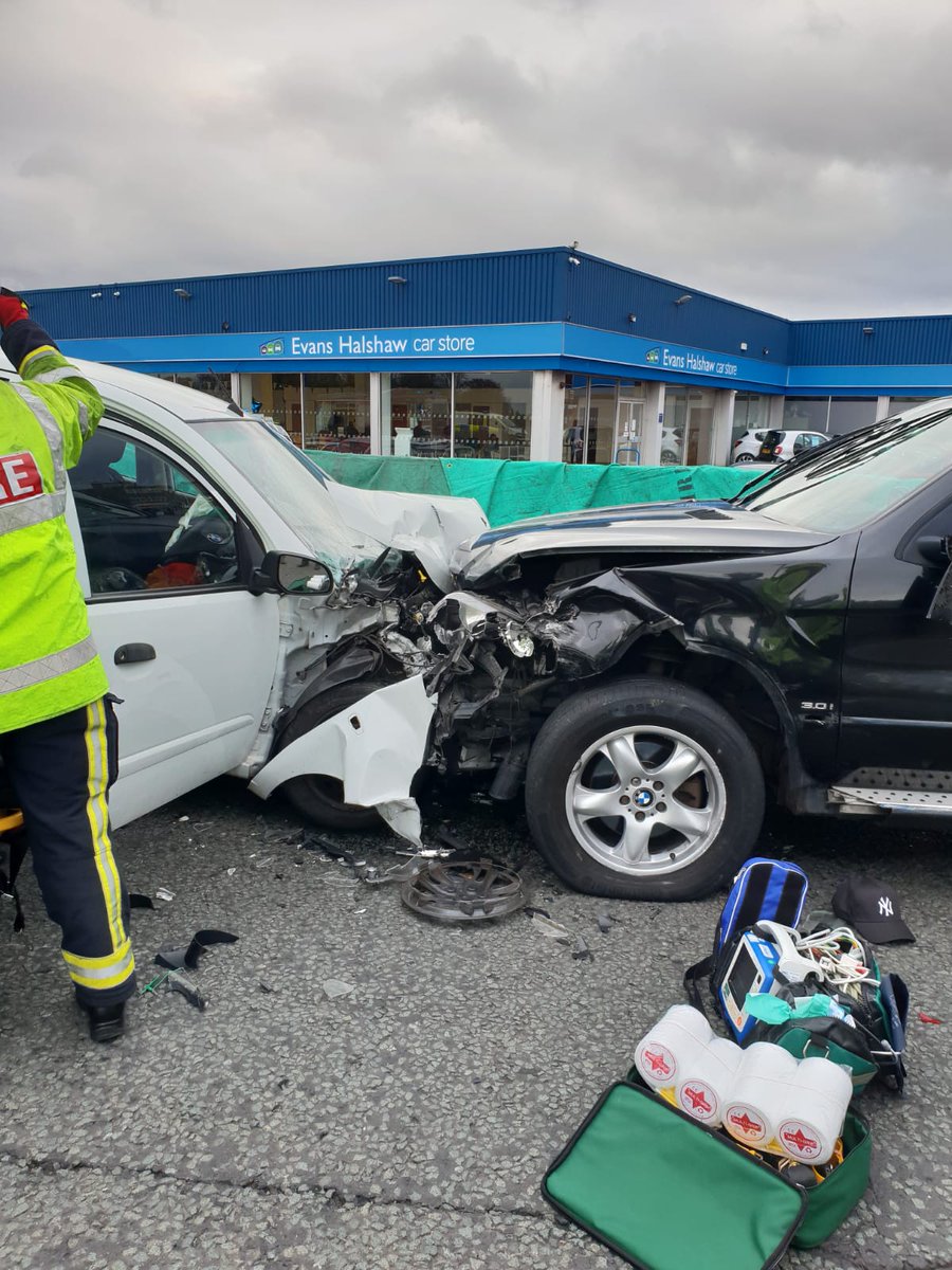 WMFSWestBrom's tweet photo. Crews having a busy day so far, just returned from this RTC alongside @WMPolice @OFFICIALWMAS. Wishing all involved a speedy recovery. https://t.co/nPJDOWqLyI