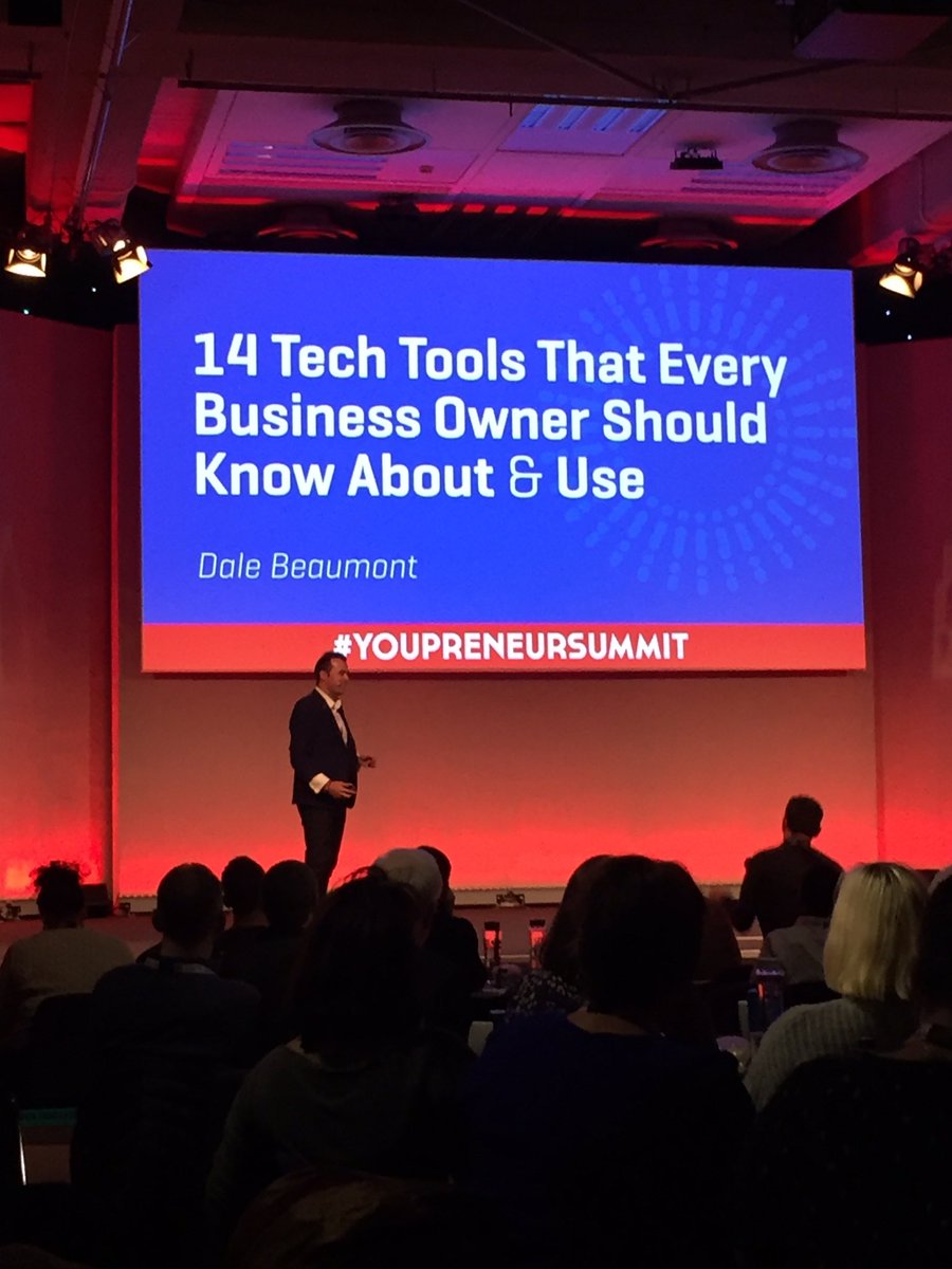 molly_benji's tweet photo. So many fab tools with @Dale_Beaumont defs checking out Answer the People! Great content #powertime #youpreneneursummit https://t.co/p6iaPggYsi