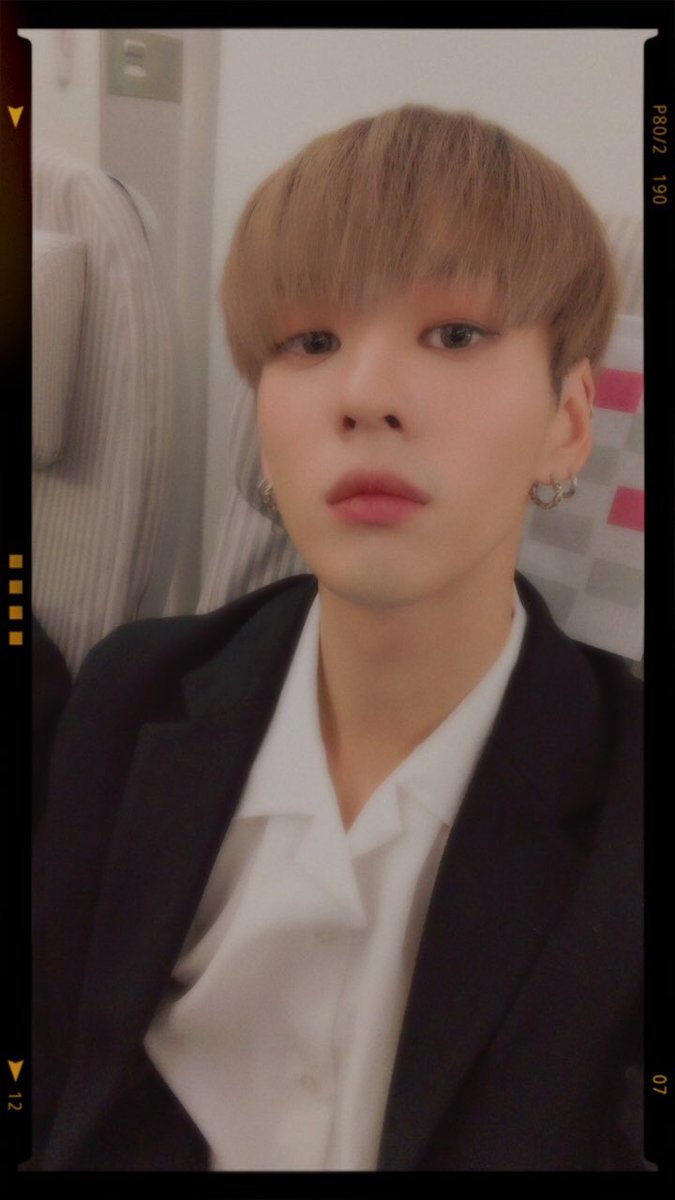 imfact_twt's tweet photo. #웅재 #도쿄 #goodnighttokyo https://t.co/HMZdfxdePY