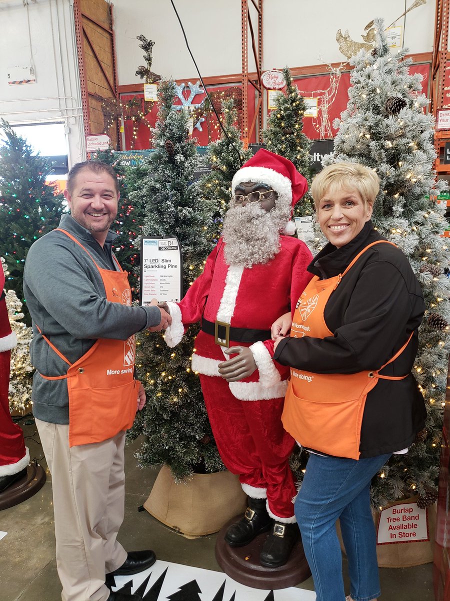Danielle Huval (@huvalthd93) on Twitter photo ITS SANTA!!!!!!! #METweekendWarriors #holidayfun @Alfonzo7185 <a href="/Brianthor1/">Brian thornton</a> <a href="/ginger_coleman/">Ginger coleman</a> ITS SANTA!!!!!!! #METweekendWarriors #holidayfun @Alfonzo7185 <a href="/Brianthor1/">Brian thornton</a> <a href="/ginger_coleman/">Ginger coleman</a>