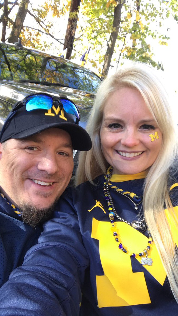 Mortgagequeen09's tweet photo. #goblue #tailgatelove https://t.co/DCouMYkWad