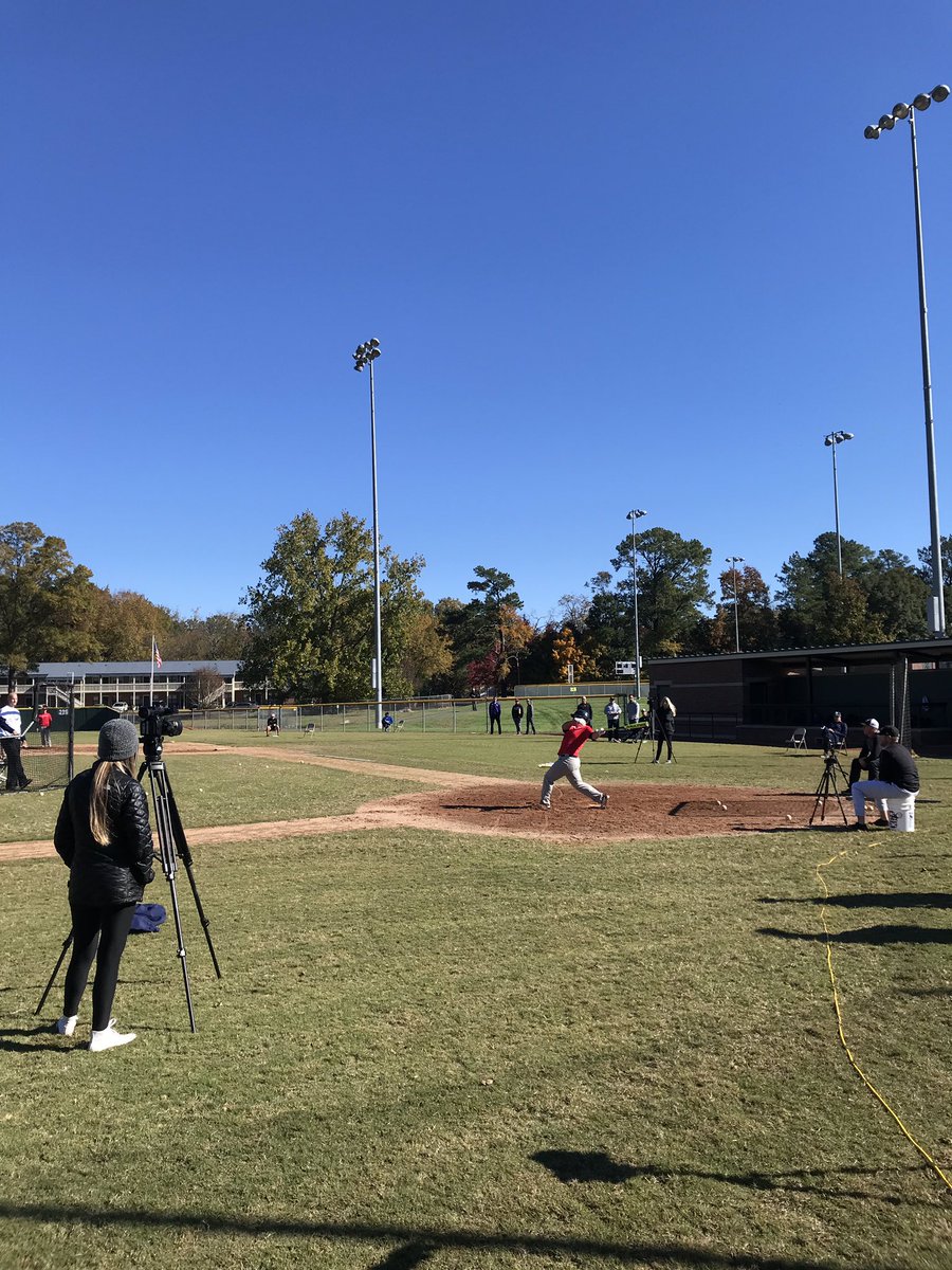 BestinClassShowcase tweet media