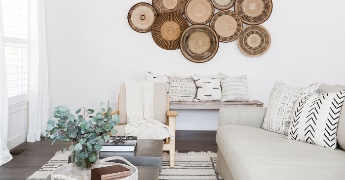 This 1600-Square-Foot West Hollywood Apartment Is a Lesson in Budget Decorating mydomaine.com/west-hollywood…