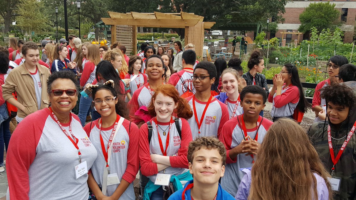 _VickiEClark's tweet photo. Grandson Michael Jr and I met some great friends at the service project at the Youth Volunteer Corps Summit.The project addressed food insecurity and nutrition at Medical Univ. South Carolina. #yvcsummit https://t.co/1btXWT1mLT