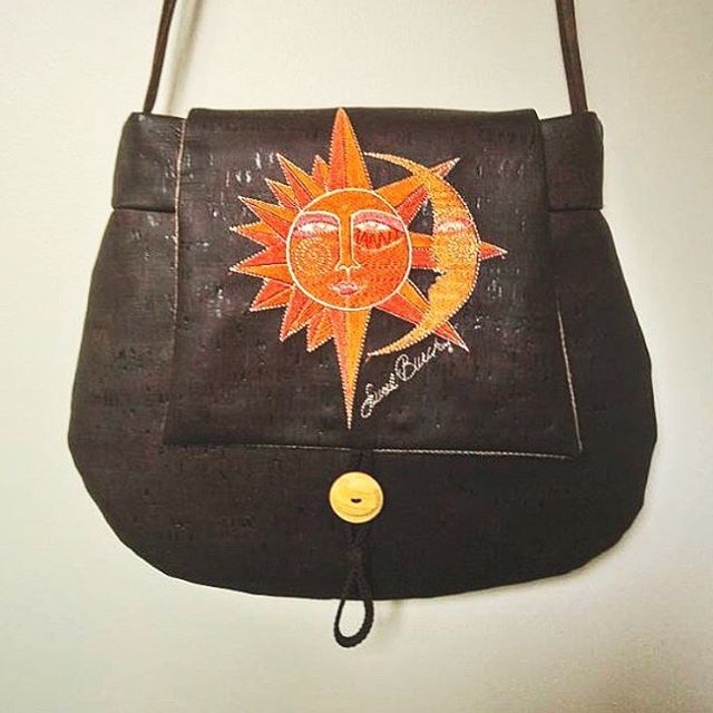 CorchoCraft's tweet photo. Beautiful embroidery art on cork by Anne. Thank you so much for sharing!
🌞🌛
Precioso trabajo de bordado sobre corcho obra de Anne ¡Mil gracias por compartirlo con nosotros!
.
.
#weloveourcustomers #corklovers #makersgonnamake #diy #corklove #cocho #c… https://t.co/siOPtYeC6x https://t.co/PrMKfmiKMB