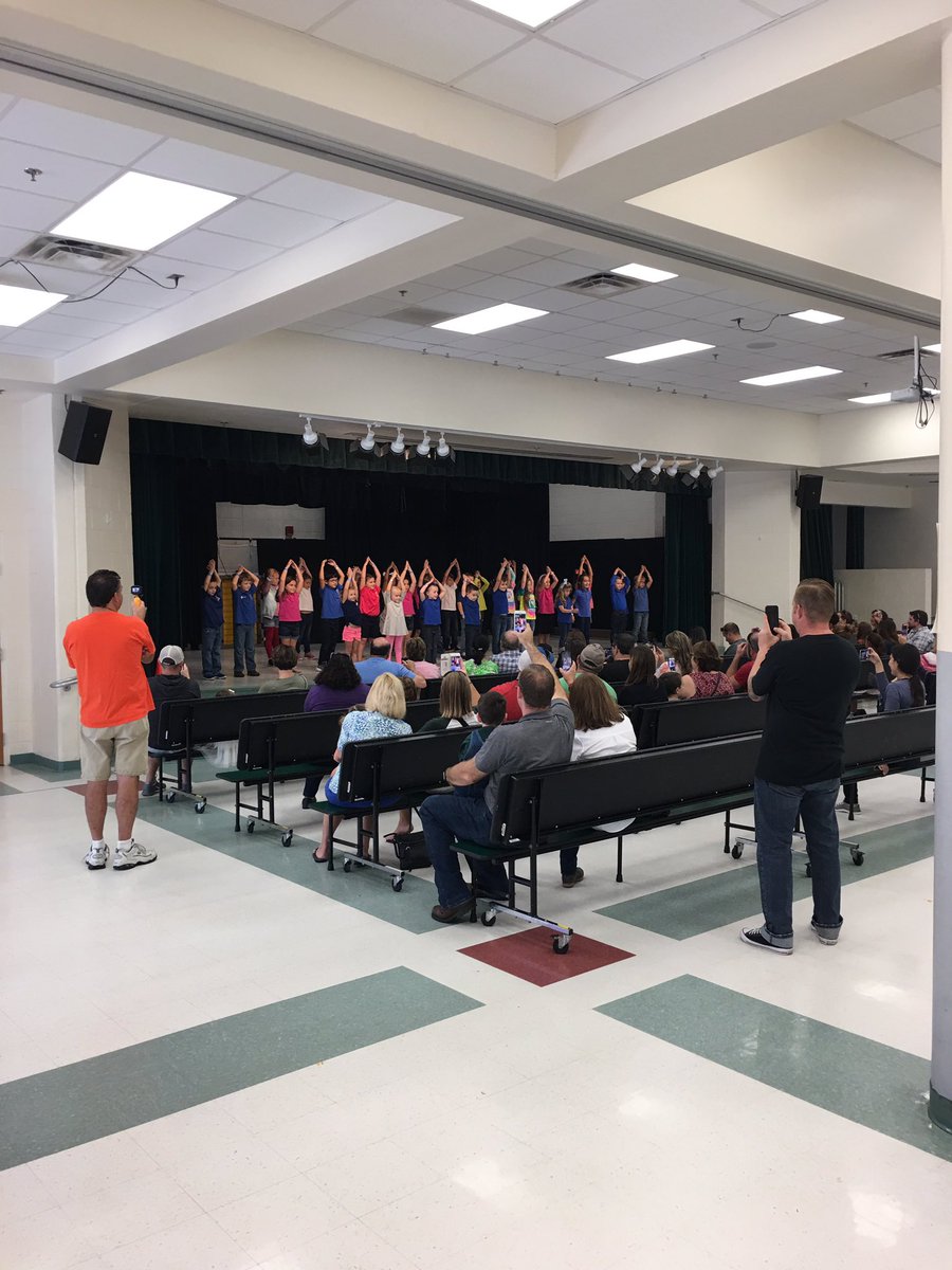 K-1 Awesome Otters perform for our families at the <a href="/cypresscreekpta/"></a> Fall Festival!  Way to go!  Ms Melendez has them bringing down the house! <a href="/cypresscreekvcs/">Cypress Creek</a> <a href="/bronson_adrian/">Adrian Bronson</a>