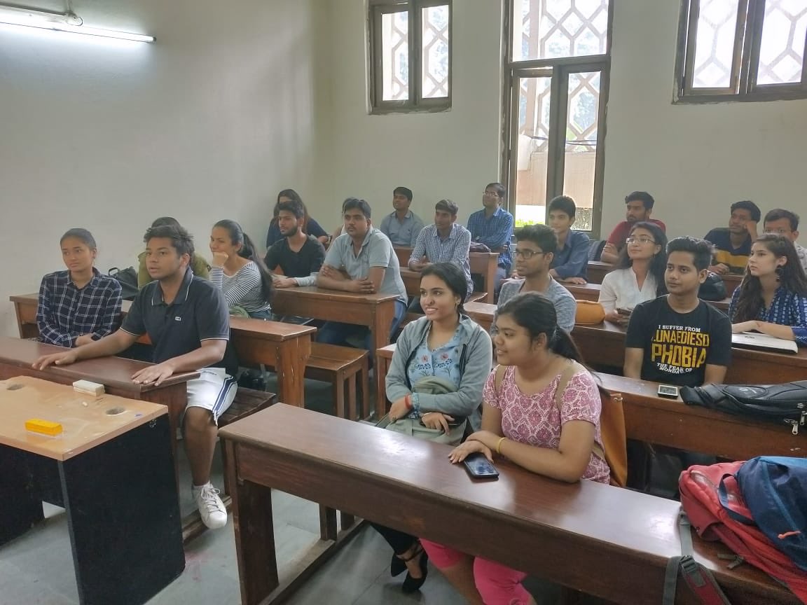 KmcSahas's tweet photo. National Service Scheme, Kirori Mal College observed the "Vigilance Awareness Week" on 3rd November, 2018, and organised a healthy discussion on the topic "Eradicate Corruption, Build a new India". #CorruptionFreeIndia #NSS #India #Awareness #Corruption #SAHAS #FightAgainstEvils https://t.co/GAodOK99Sl
