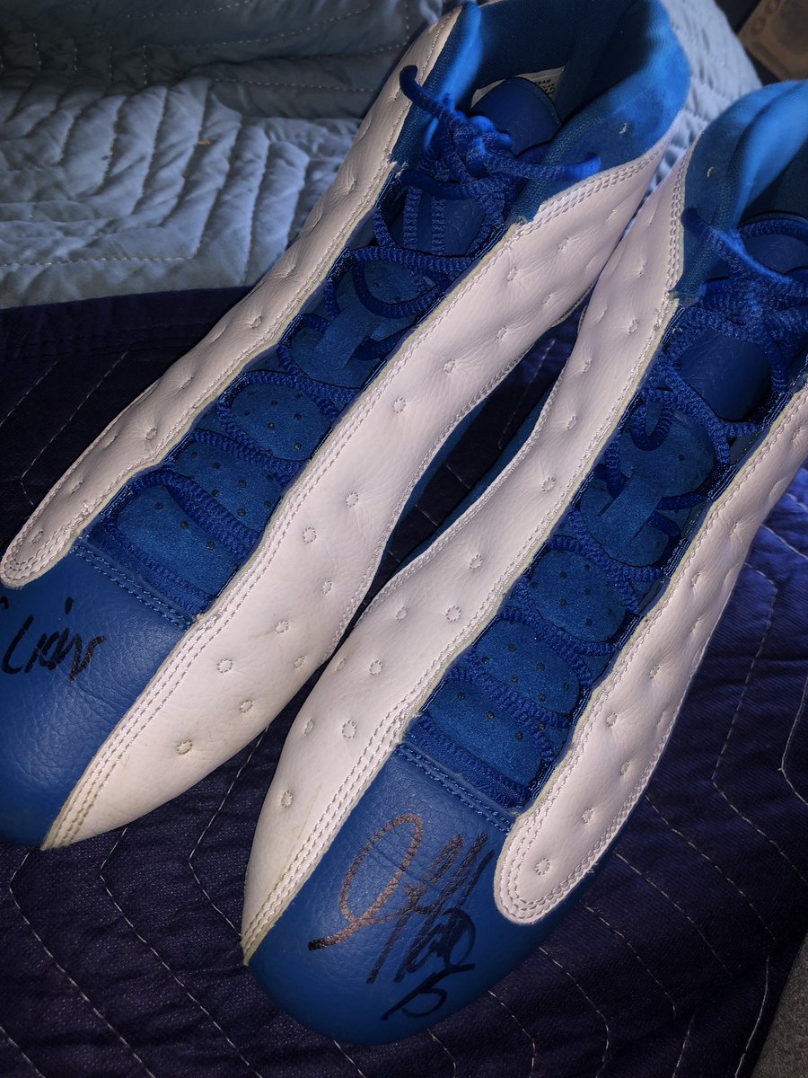c_bloomberg_'s tweet photo. S/O to @ShowtimeTate  for the signed game worn cleats.  Was a please moving you out to Philly. #ShowTimeTate https://t.co/vE2uFd4oKQ