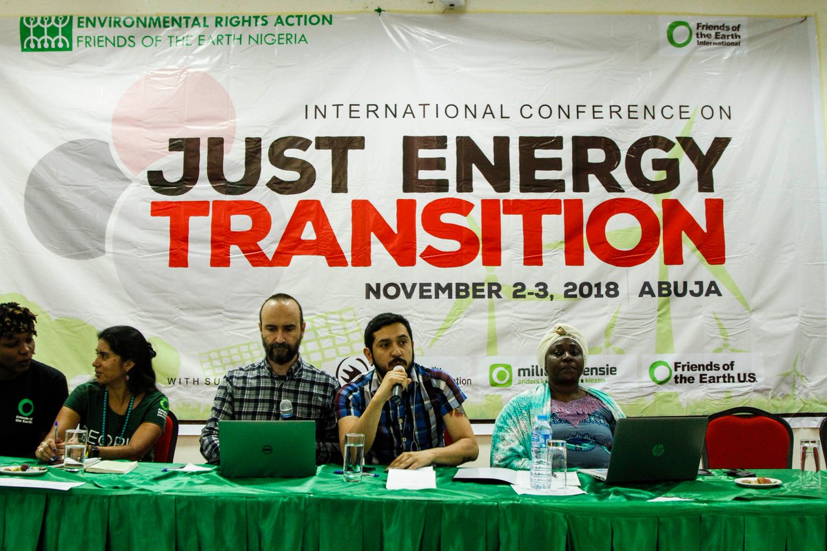 «Bâtir la paix est fondamental pour une #JustTransition du #SystèmeEnergétique. "L’ #Energie et le contrôle des territoires sont la cause des guerres et des coups d’État dans la géopolitique impérialiste." @Danilourreac de <a href="/atalc/">ATALC</a> s'exprimant au #Nigeria