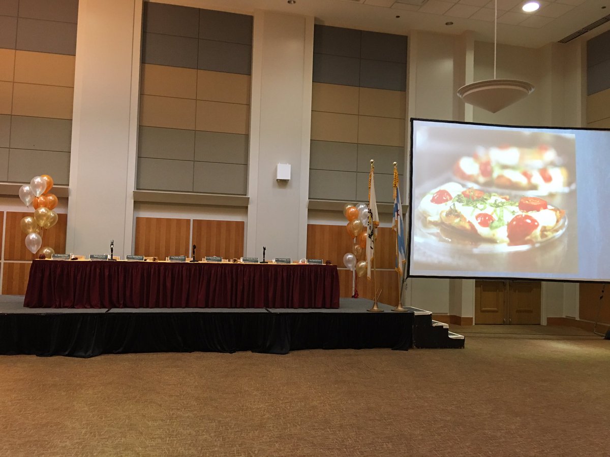 SSide_Diabetes's tweet photo. Our tables are set for the 2018 Diabetes Cook Off at the Washburne Culinary Institute! Come grab a plate at 63rd and Halsted. This family friendly event is free and open to the public. https://t.co/jcJvHwytkW