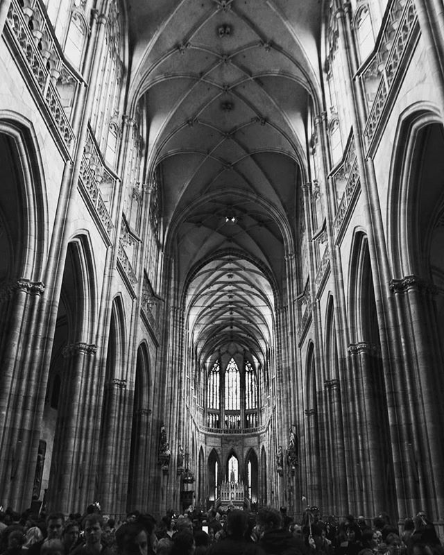 Instagram: ift.tt/2Qfu8Gt | Took the longest walk up to the largest castle I've ever seen the other day. The cathedral on the grounds had insane architecture with some beautiful stane glass. -

#architecture #bwstyleoftheday #monochrome #mono #prague #cathedral #grand …