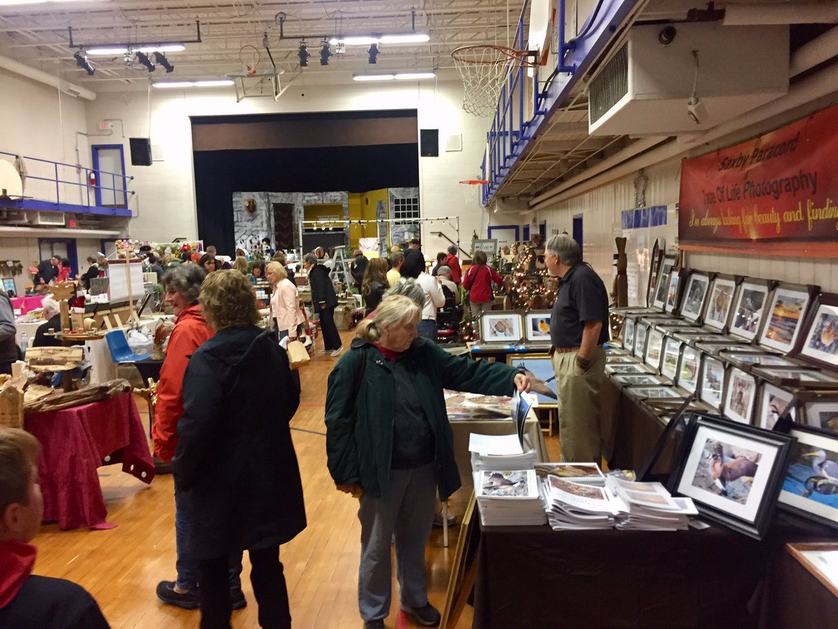 GDCI_Vikings's tweet image. Craft show on today until 4. Hosted by our exceptionally active #OSAID group. Drive now text later!