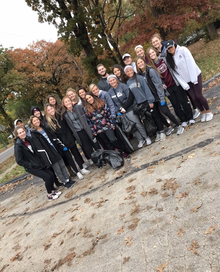 SAACMOState's tweet photo. Student athletes did some street cleanup this morning! 🐻😊🤓 #citizenbears #communitybears https://t.co/FODFKc4GIz