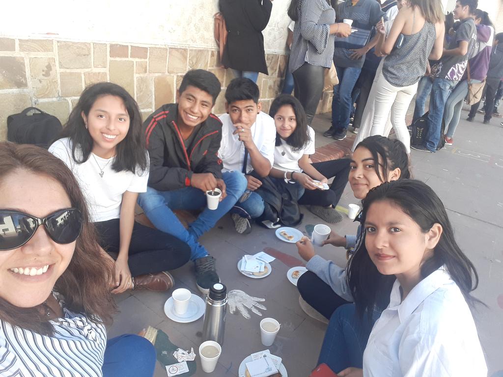 profemarciaa's tweet photo. #ParlamentoSaltaCapital El Comercial 5082 presente en el encuentro zonal #ParticiparEsLaTarea https://t.co/m81BCyj4uu