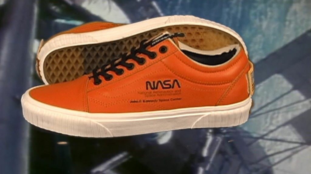 KPislaengam's tweet photo. VANS NASA OLD SKOOL
🛫รับพรีออเดอร์
💰ราคา 3,900 บาทรวมส่ง EMS 
🚚ส่งสินค้าได้วันที่ 05/11
#vansnasa
Line id: kanithappp คลิก : https://t.co/p2OFv2yU9t
เพจ : https://t.co/5d9xfPvv4G https://t.co/ggIf4OqEQd