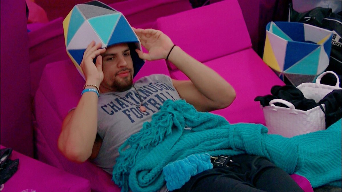 bbpostss's tweet photo. I can't wait to see this No Shave November look!🥰 #BB20 #bbfessy #Fayleigh @fessyfitness https://t.co/04CkkXWal5