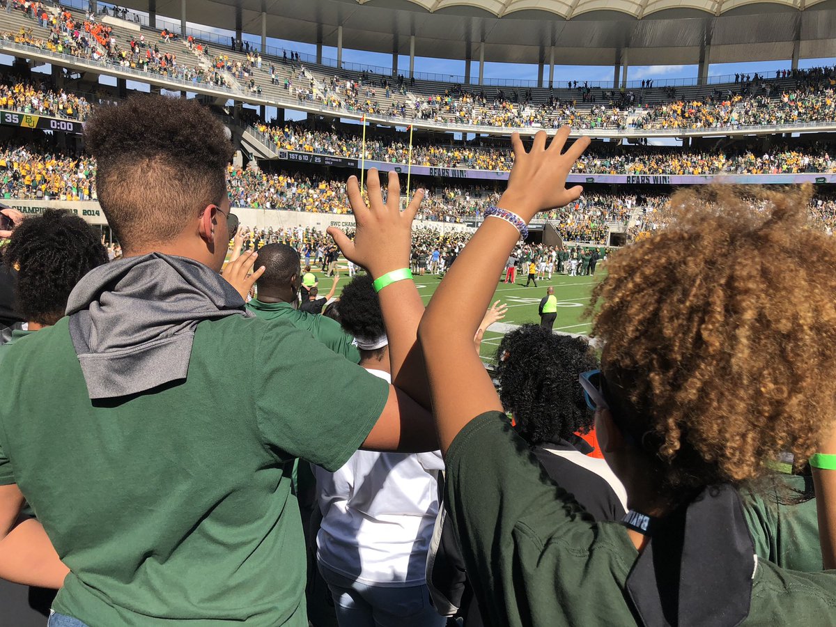 LindsayRFuller's tweet photo. Thank you @BUFootball for your hospitality! Such a good day for my boy! So good to be HOME ππ»π #BaylorForever #SicEm #BaylorHomecoming https://t.co/pEKrEThLhf