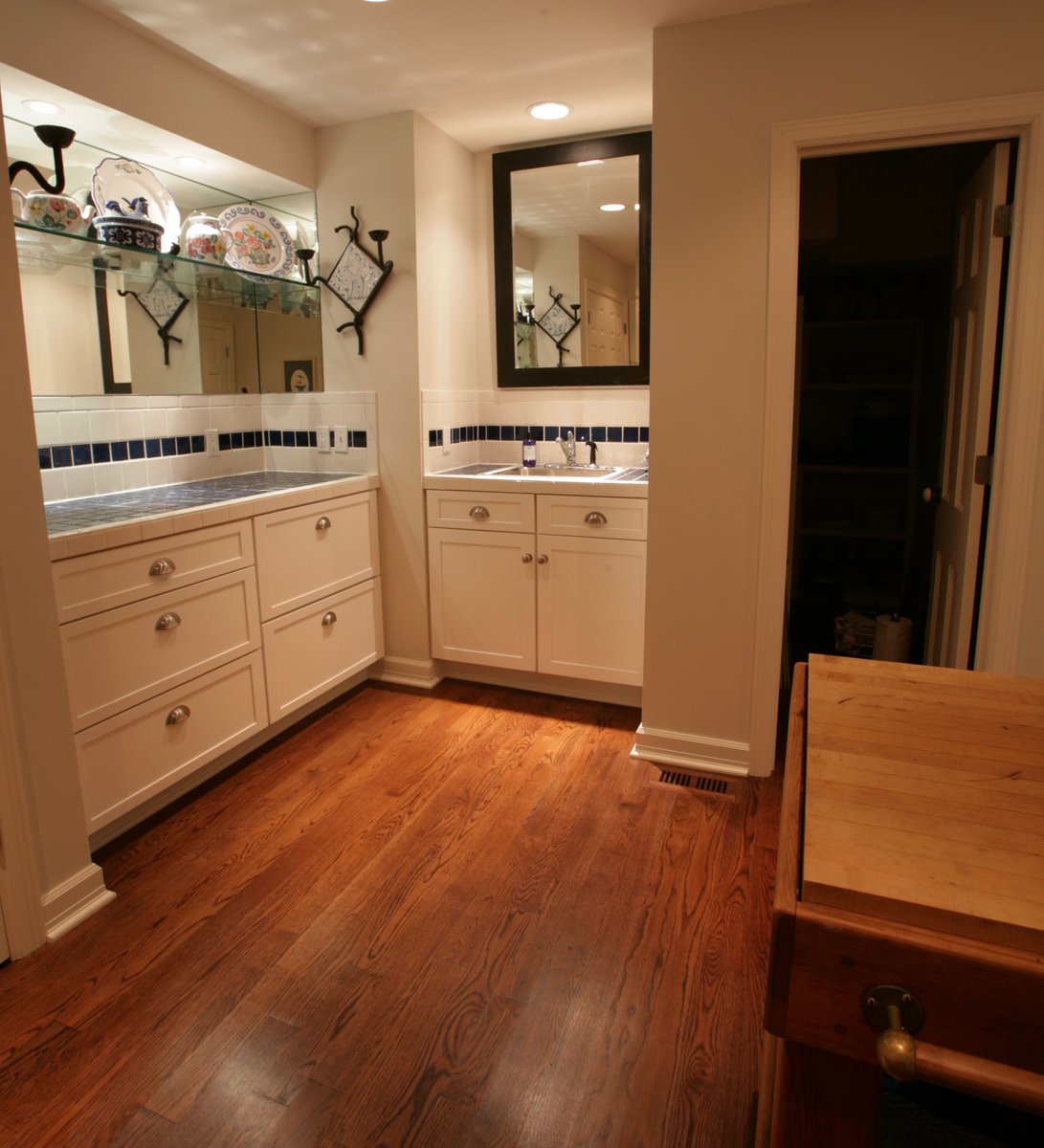 Unconscious stress is still stress to our physical state of WELLNESS. See how your home may be impacting your #wellness in a negative way on this weeks blog. buff.ly/2SFxswt #wellnessbydesign #mudroom #stress