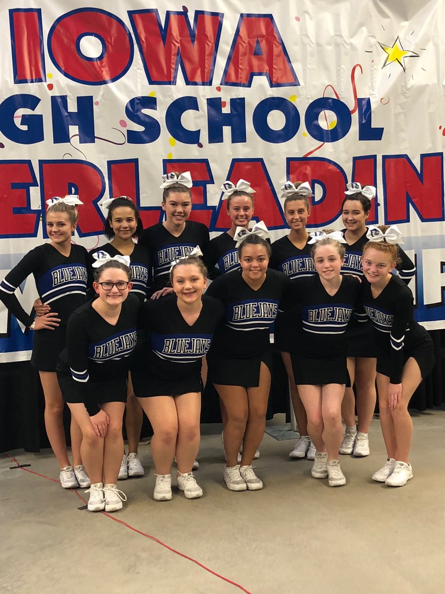 Pjcheers's tweet photo. Great stunt performances today ladies! Your hard work paid off!! Great time to be a bluejay! #proudcoach ⁦@BlueJayNation⁩ ⁦@BF_District⁩ https://t.co/NtdI6yCwT6