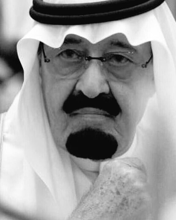 #تعليق_الدراسه

خابرينك تحب المطر؟
عسى قبرك مثل قلبك بياض وممتلي بالنور
وتحتك جنةٍ خضراء بسحابة خير ممطوره❤