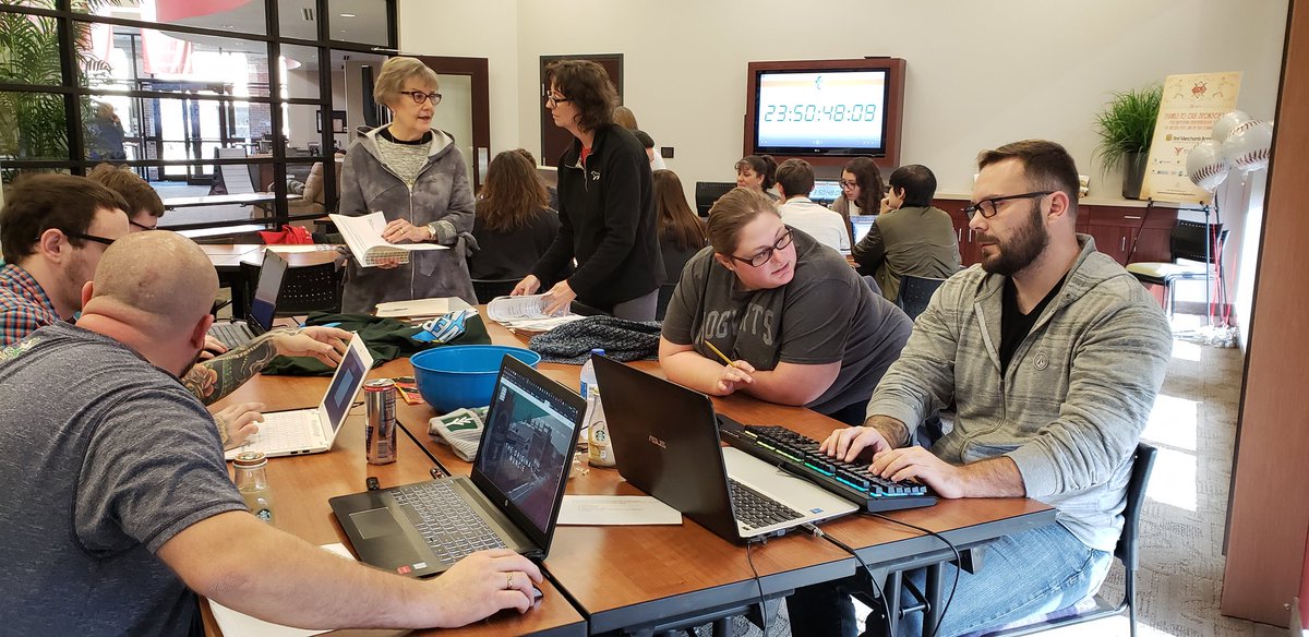 websitenite's tweet photo. Website thru the nite is underway! #24hourchallenge #Muncie #WTTN https://t.co/G9FXyopDlP
