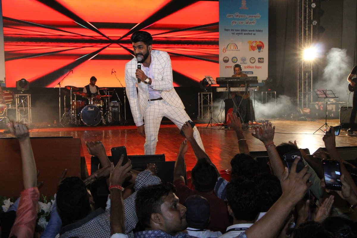 Md_Irfan17's tweet photo. It was amazing to have Patna grooving! Had a wonderful time there :) https://t.co/4UJ8UpO8aT