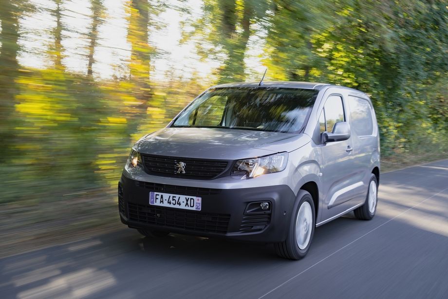 TEST: Nieuwe Peugeot Partner!😁
Benieuwd naar alle (nieuwe) specificaties: bestelauto-expo.nl/nieuws/bestela…