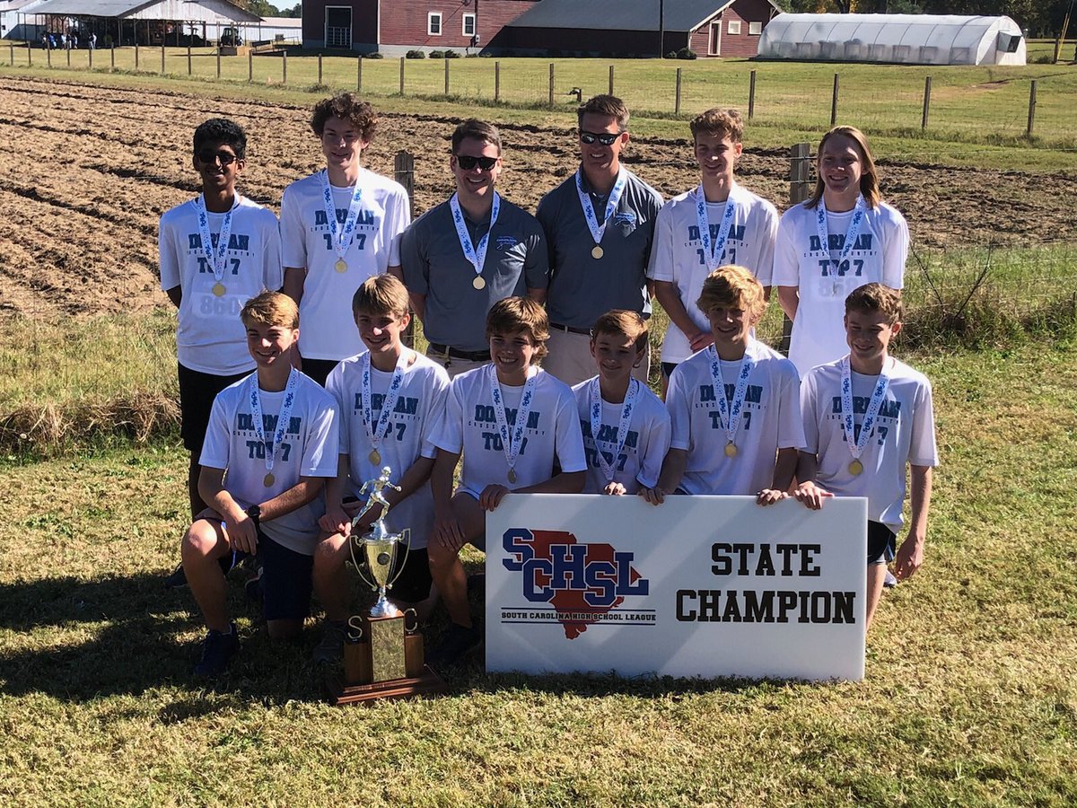 SpartDistrict6's tweet photo. Two state titles in just one day! Congratulations to both our girls and boys 2018 State Cross Country Champions. https://t.co/mFxYnp7ykZ