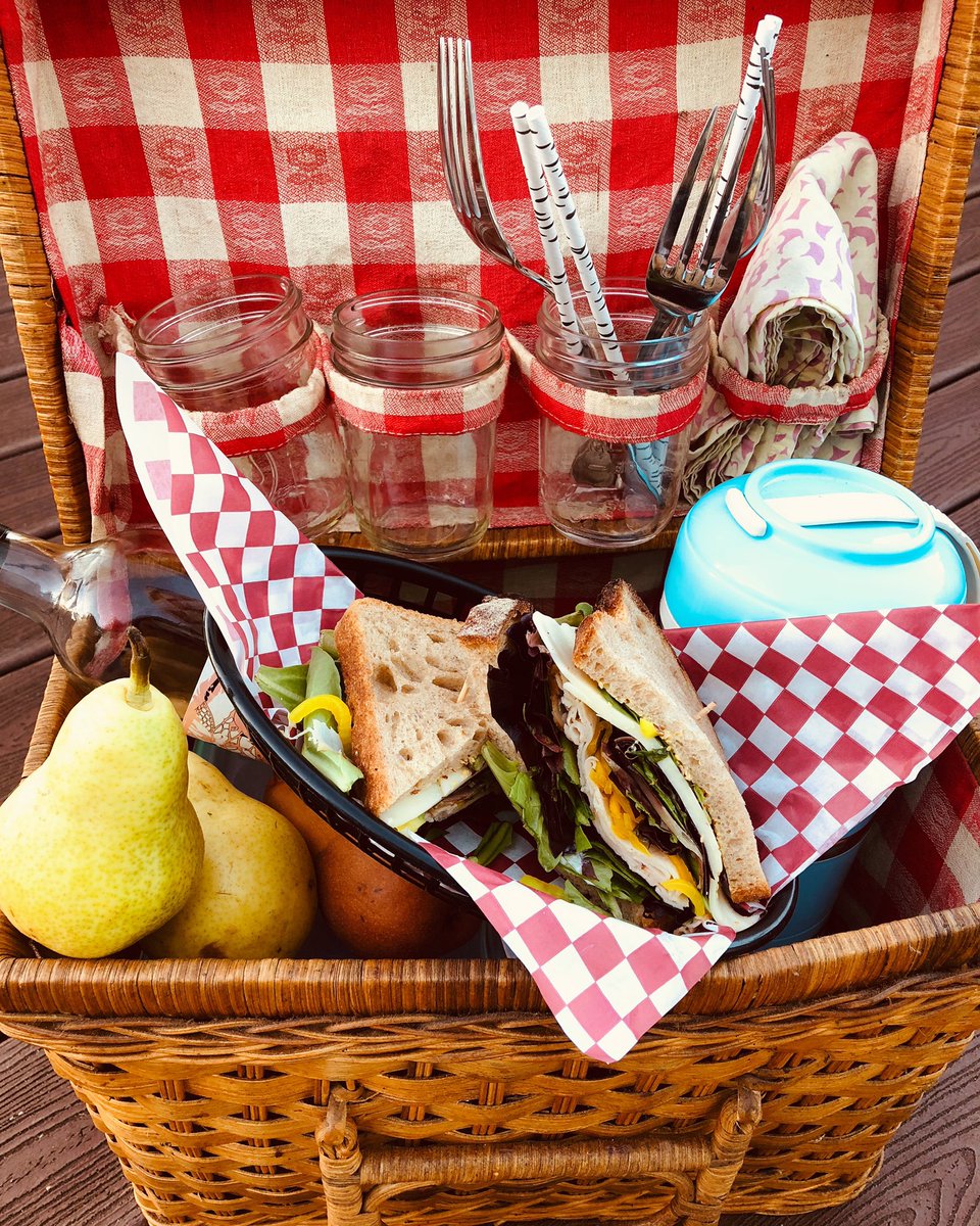Did you know it’s #nationalsandwichday day? Get your picnic baskets ready, we can help!
.
.
.
#sandwich #santacruz #picnicbasket <a href="/visitsantacruz/">Visit Santa Cruz County</a>